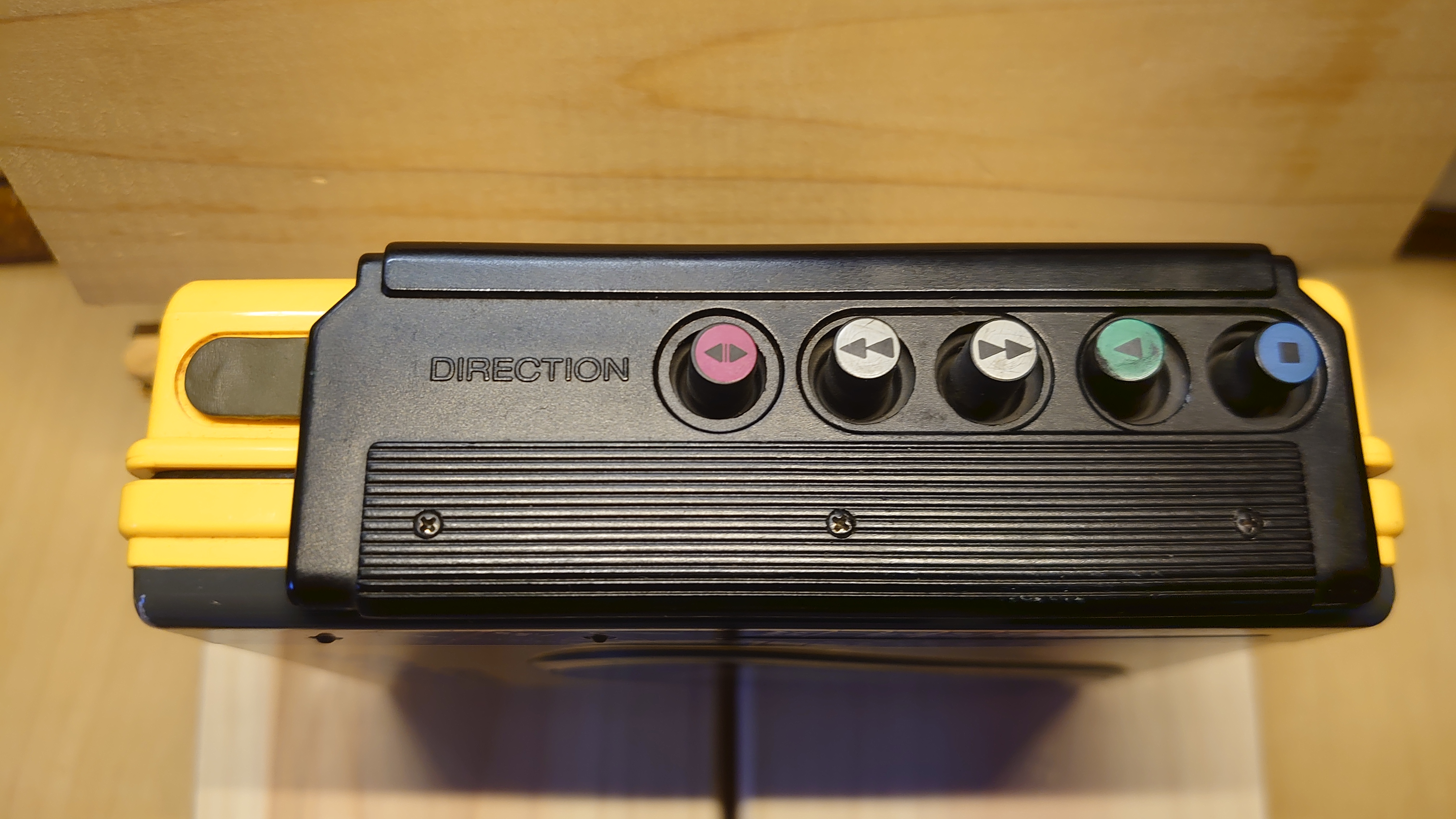 ジャンク品】 ソニースポーツ 舞い カセットウォークマン Sony